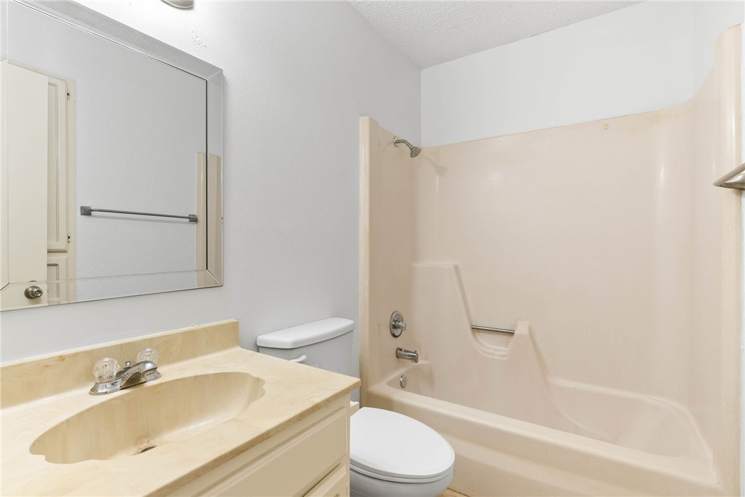 5133 Middlecoff A Property Photo 21