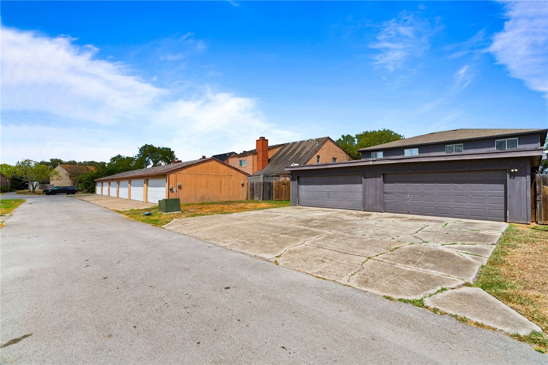 5133 Middlecoff A Property Photo 28
