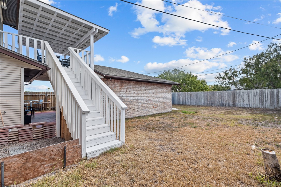 1101 Harbor Lights Dr Property Photo 27