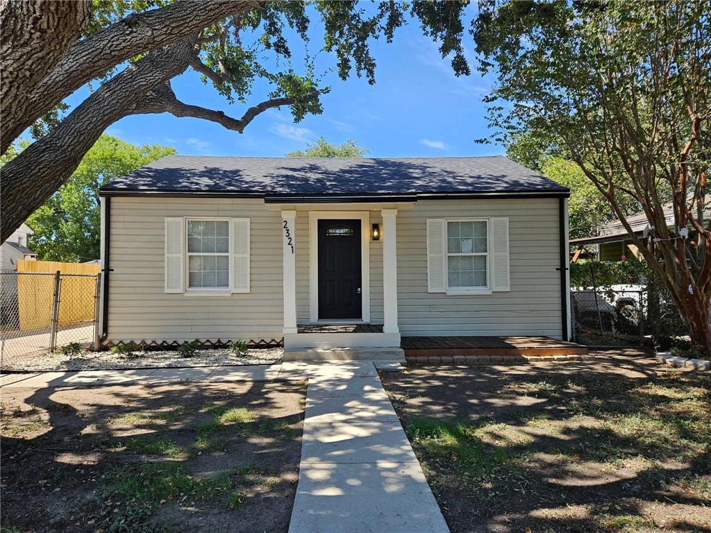 2321 Riggan St Property Photo 1