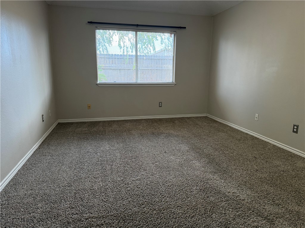 5318 Spring Brook Dr Property Photo 7