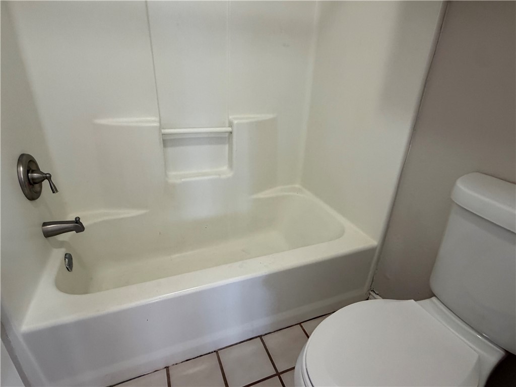 5318 Spring Brook Dr Property Photo 8