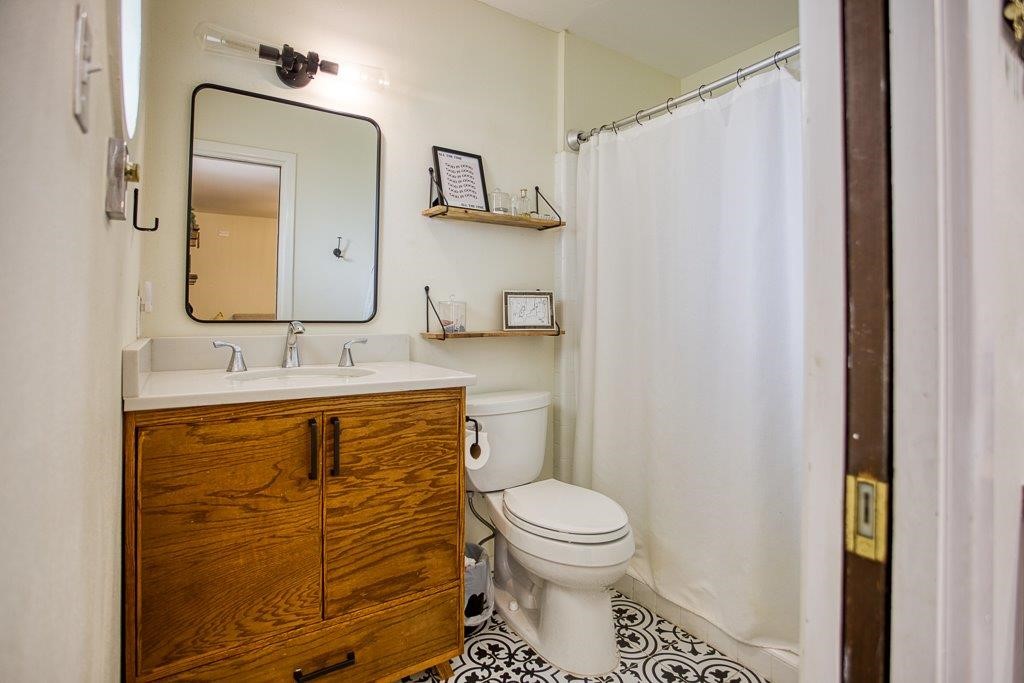102 Catalina Cir Property Photo 14
