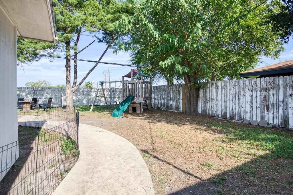 102 Catalina Cir Property Photo 18