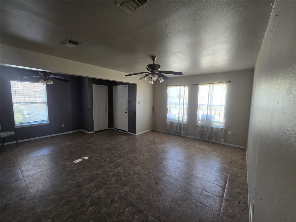 1117 Green Earth Dr Property Photo 2