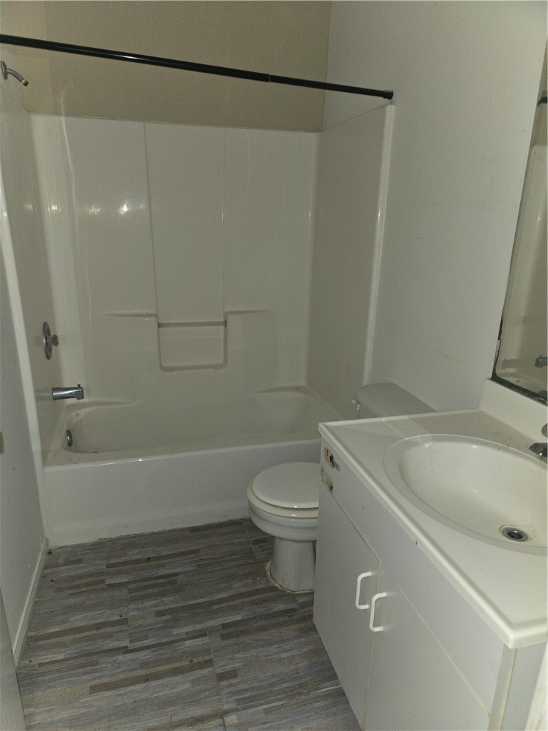 1117 Green Earth Dr Property Photo 6