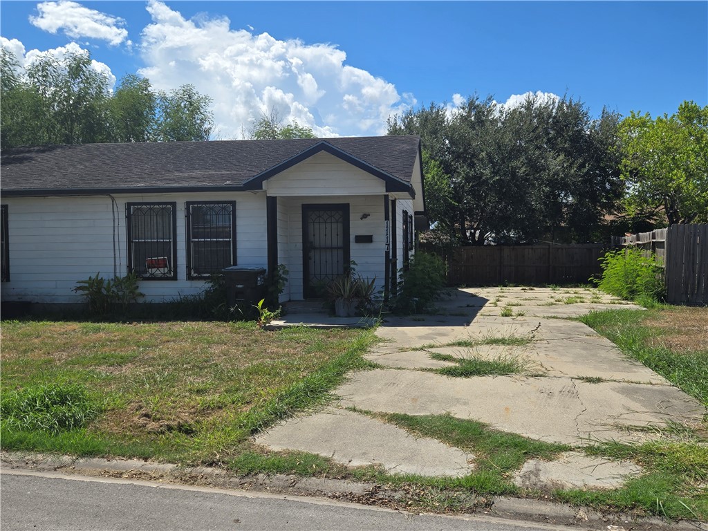 1117 Green Earth Dr Property Photo 8