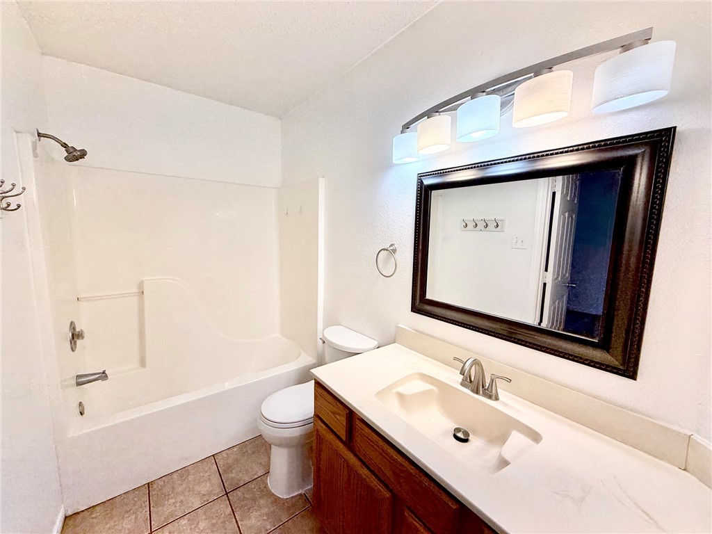 2088 Jenica West Dr Property Photo 15