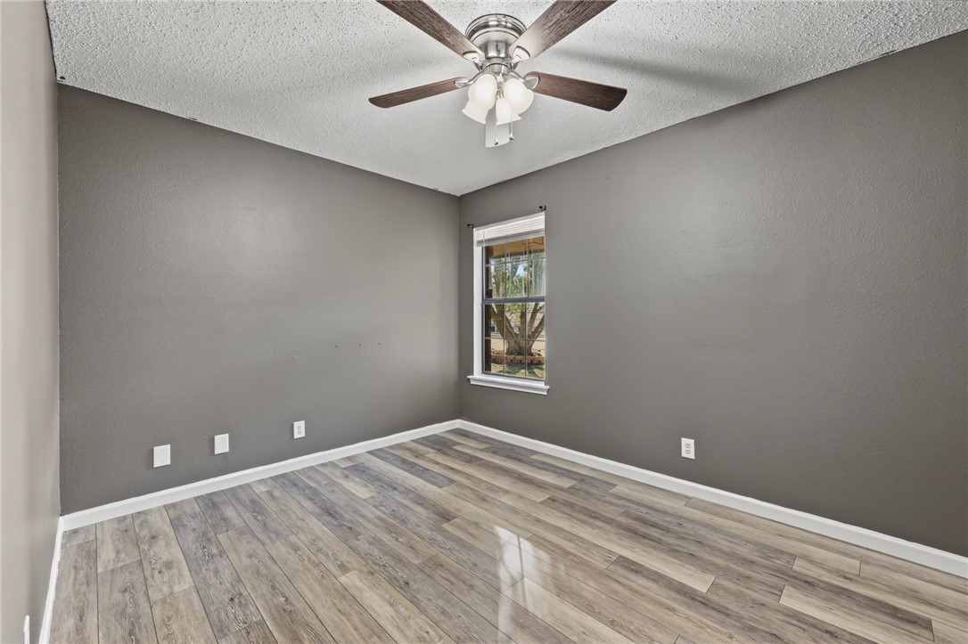 2088 Jenica West Dr Property Photo 20