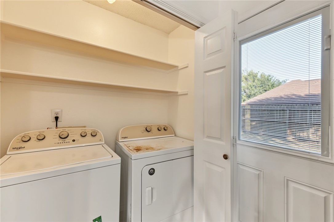 2088 Jenica West Dr Property Photo 22