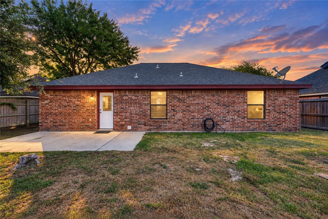 2088 Jenica West Dr Property Photo 30