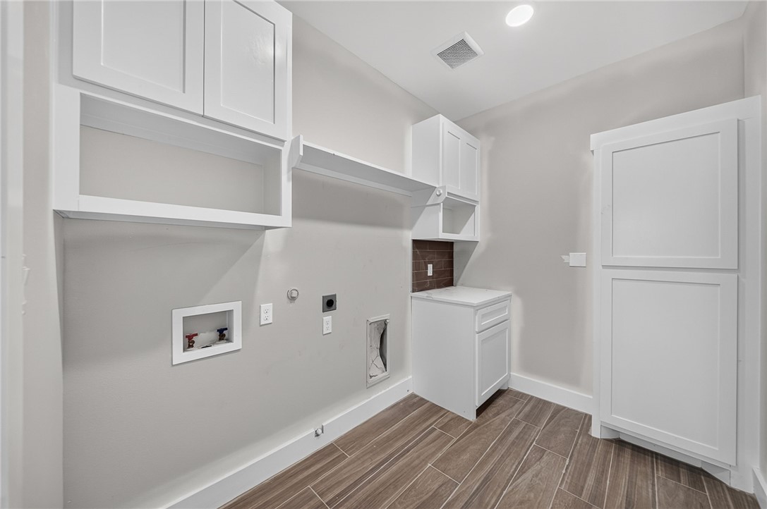 4201 Talbot Dr Property Photo 10