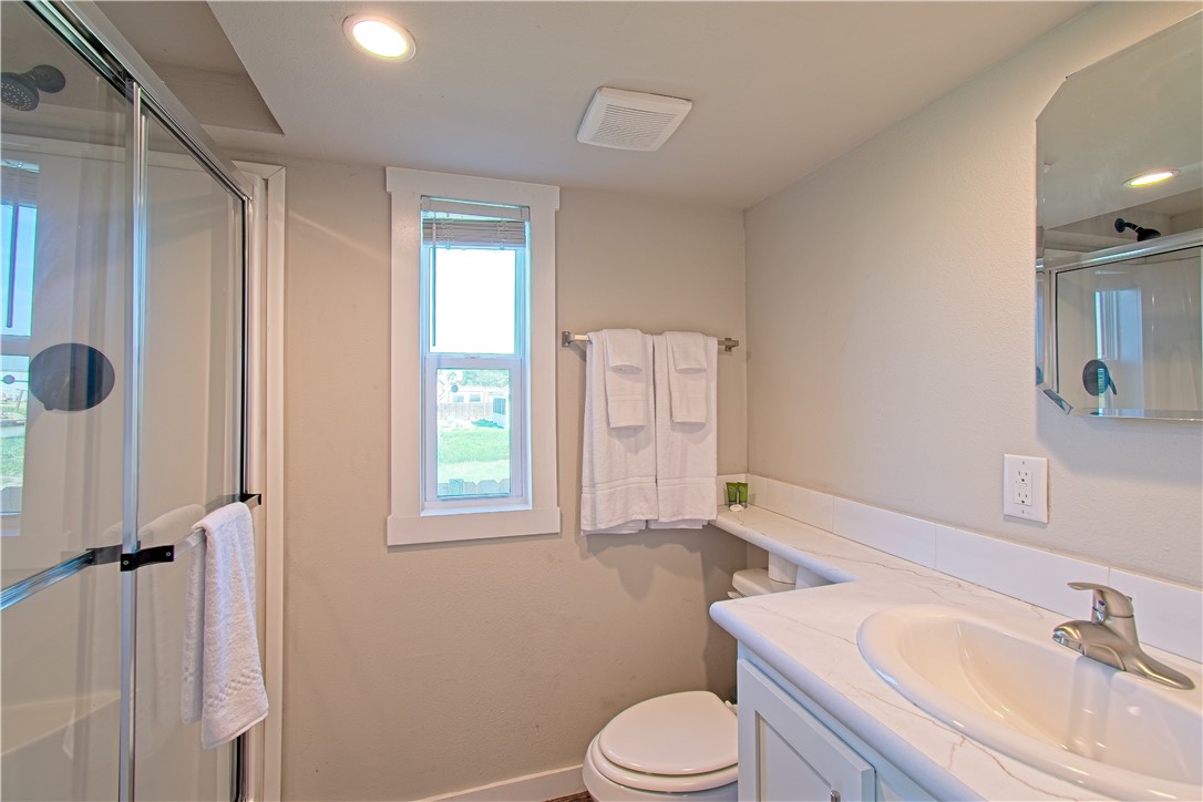 211 W Pompano Property Photo 9