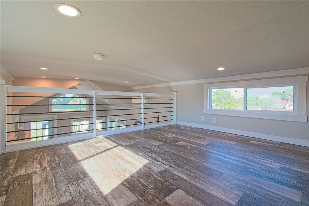 211 W Pompano Property Photo 10