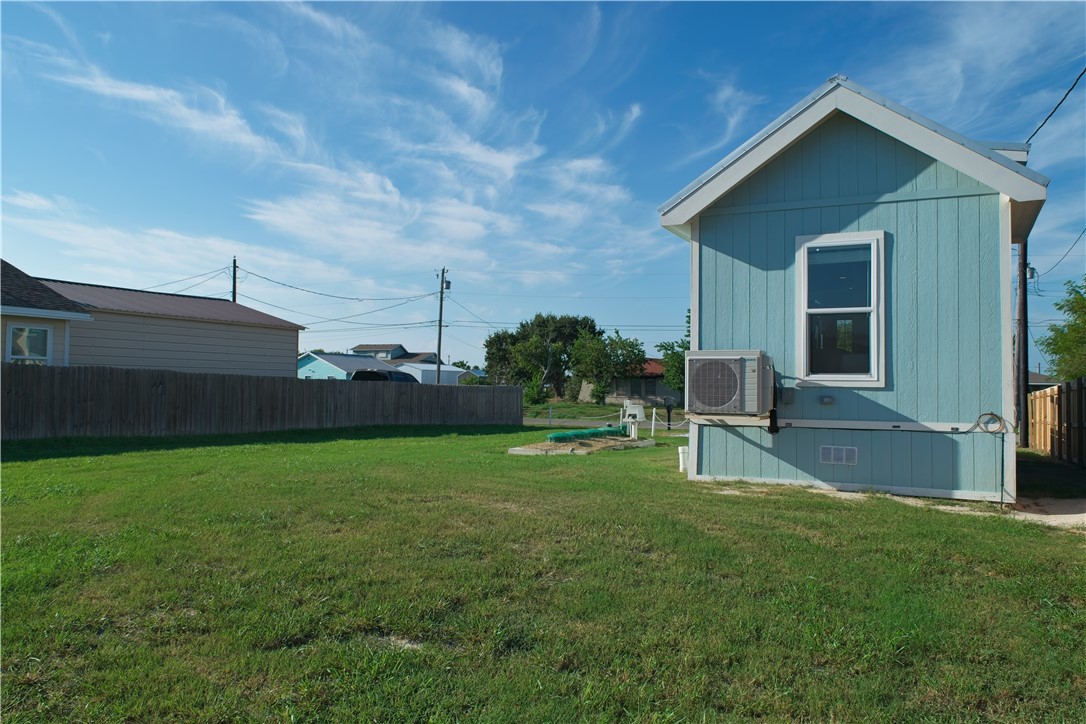 211 W Pompano Property Photo 15