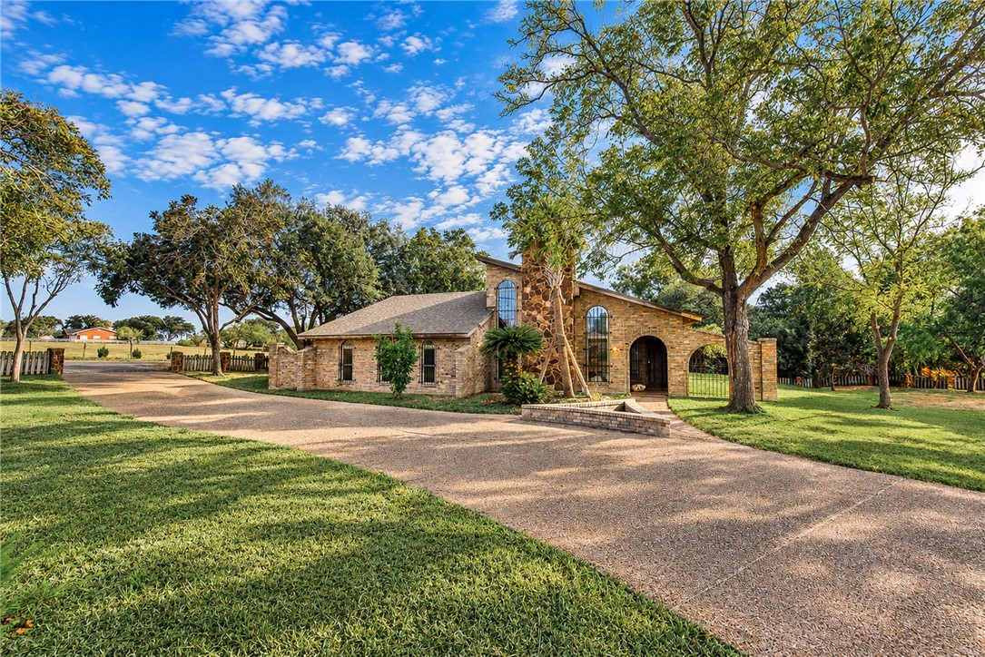 4402 Hart Road Property Photo 3