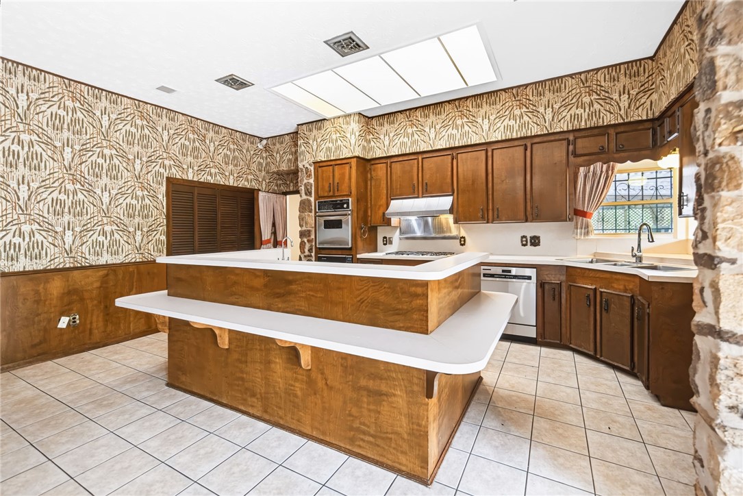 483110 Property Photo 10