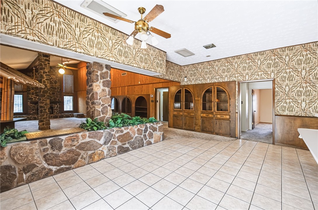 483110 Property Photo 14