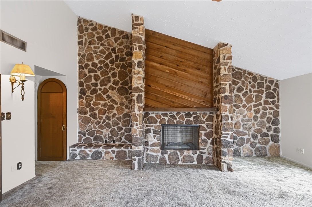 483110 Property Photo 17
