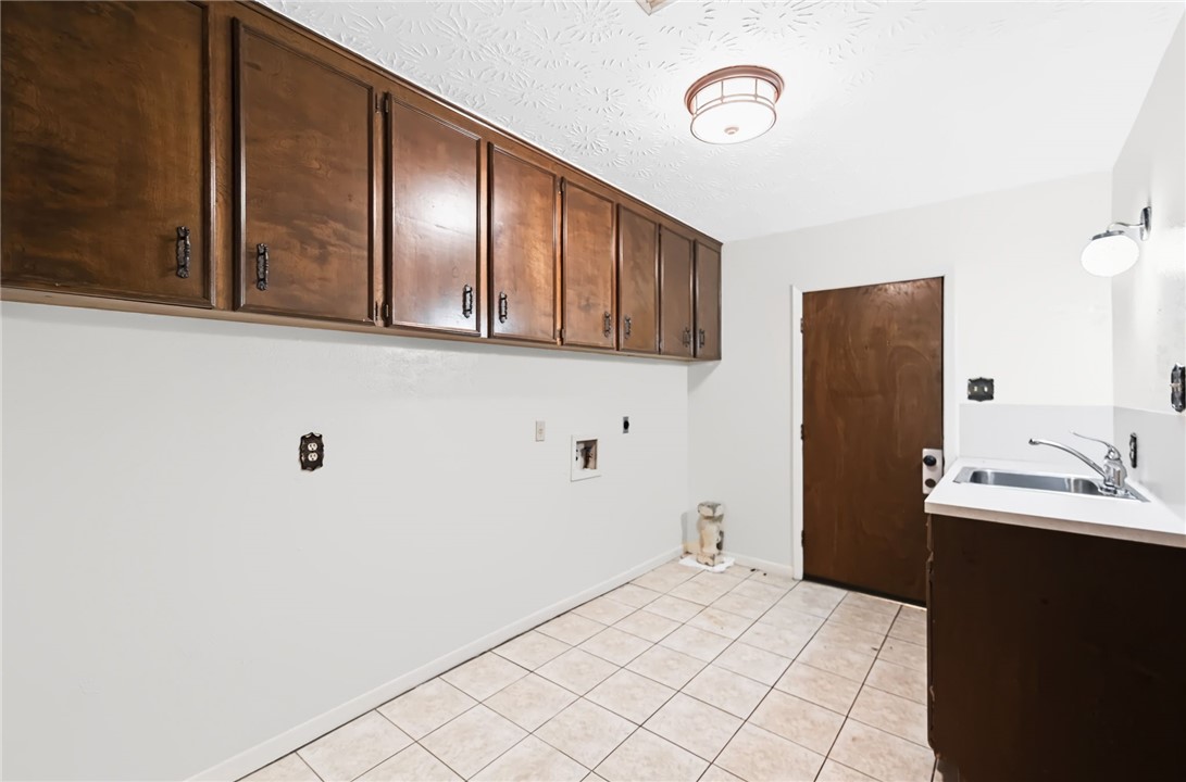 483110 Property Photo 33