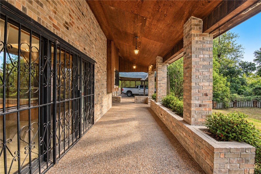 483110 Property Photo 35