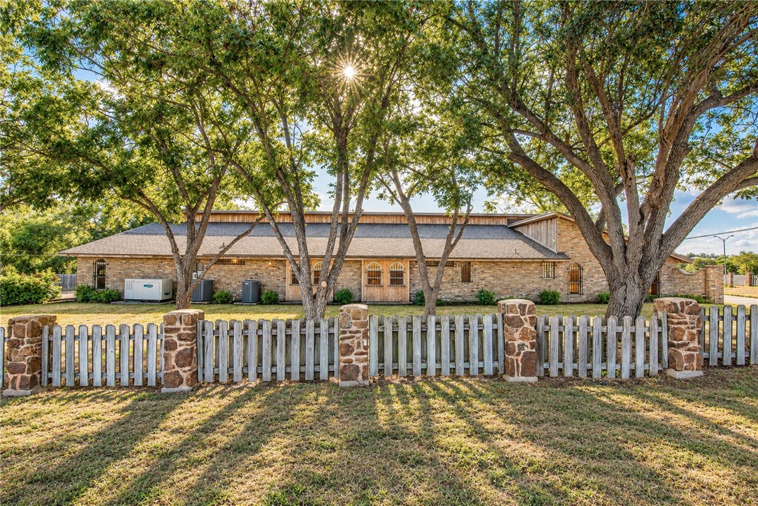 483110 Property Photo 37