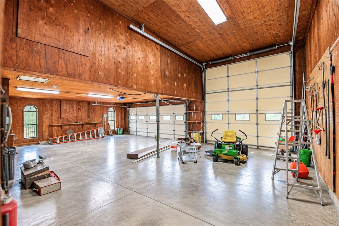 483110 Property Photo 39