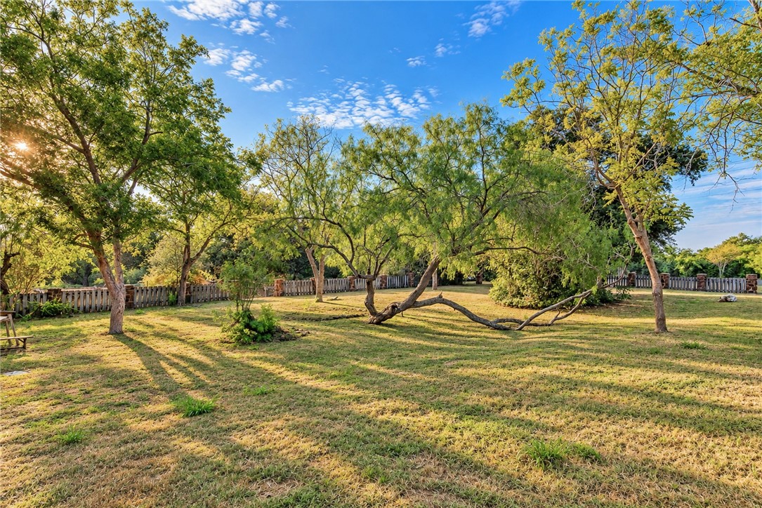 483110 Property Photo 40