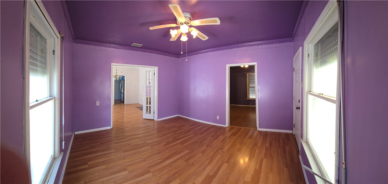 1318 7th St Property Photo 2