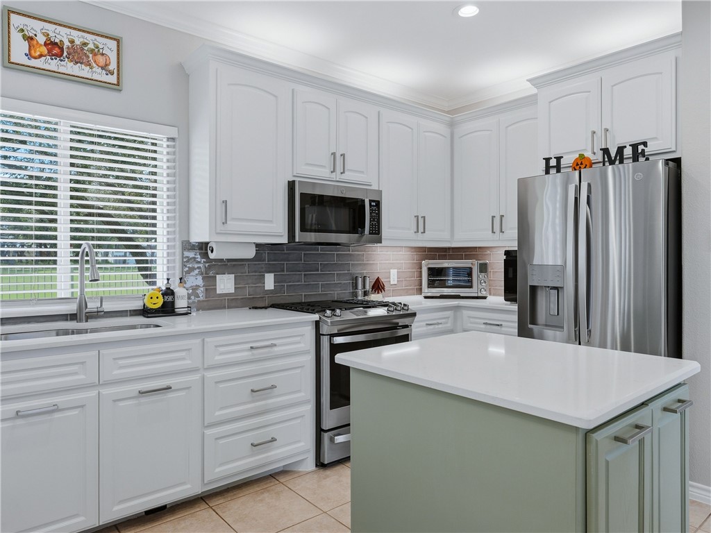 113 Cedar Ridge Dr Property Photo 15