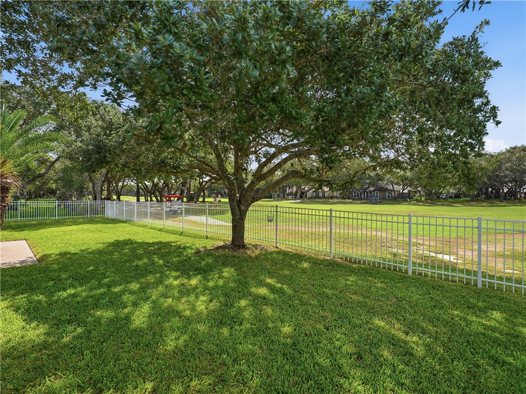 113 Cedar Ridge Dr Property Photo 35