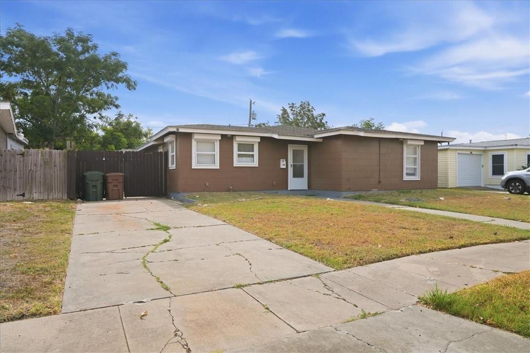 4022 Lowman St Property Photo 1