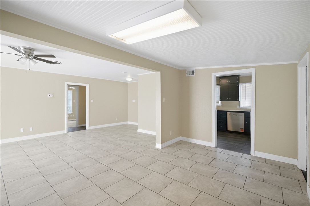 4022 Lowman St Property Photo 6