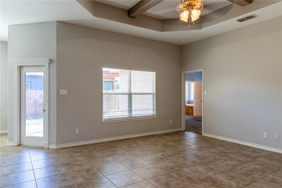 1121 Axis Property Photo 5