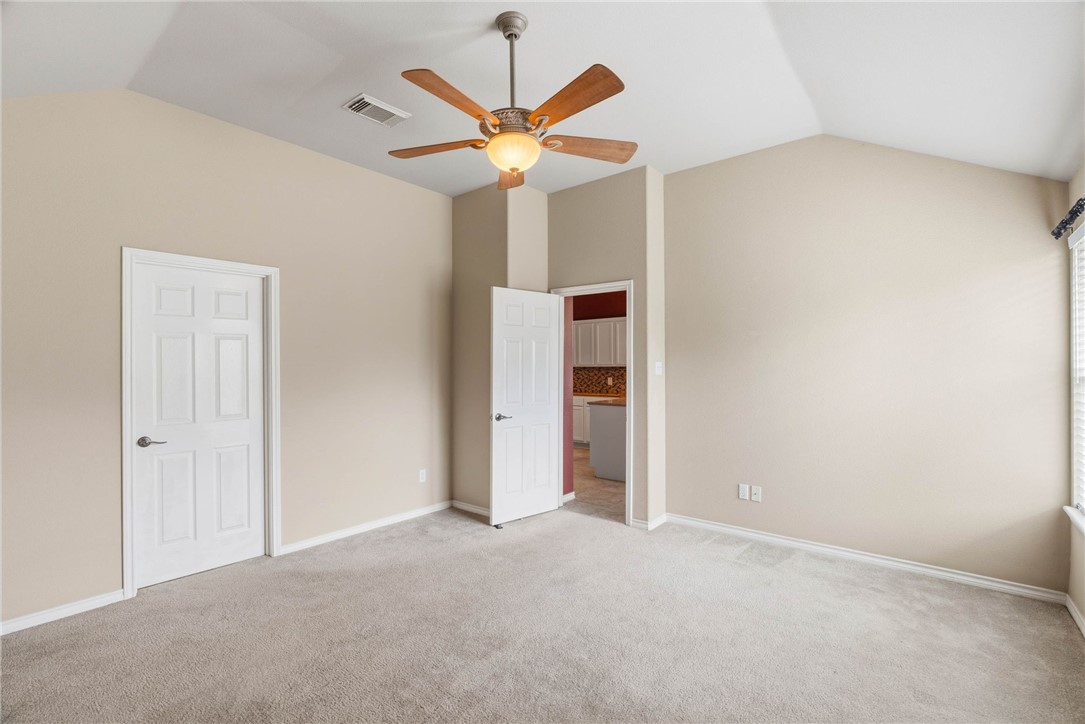 5925 Bishops Mill Dr Property Photo 9