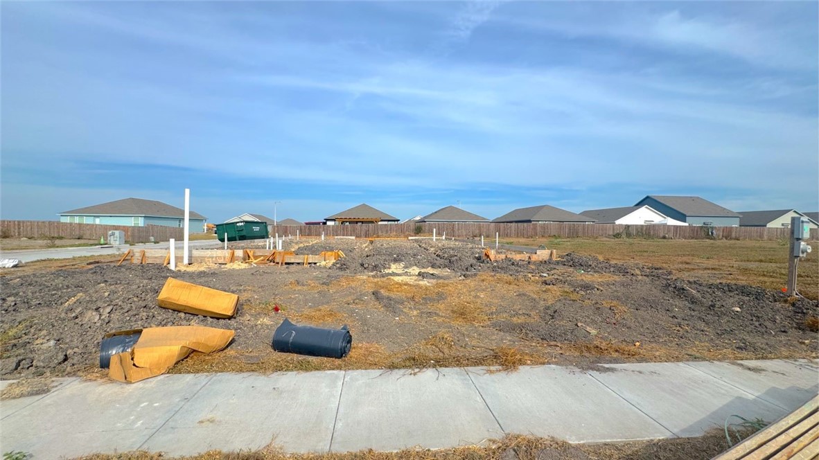2782 Lady Andrea Dr Property Photo 2