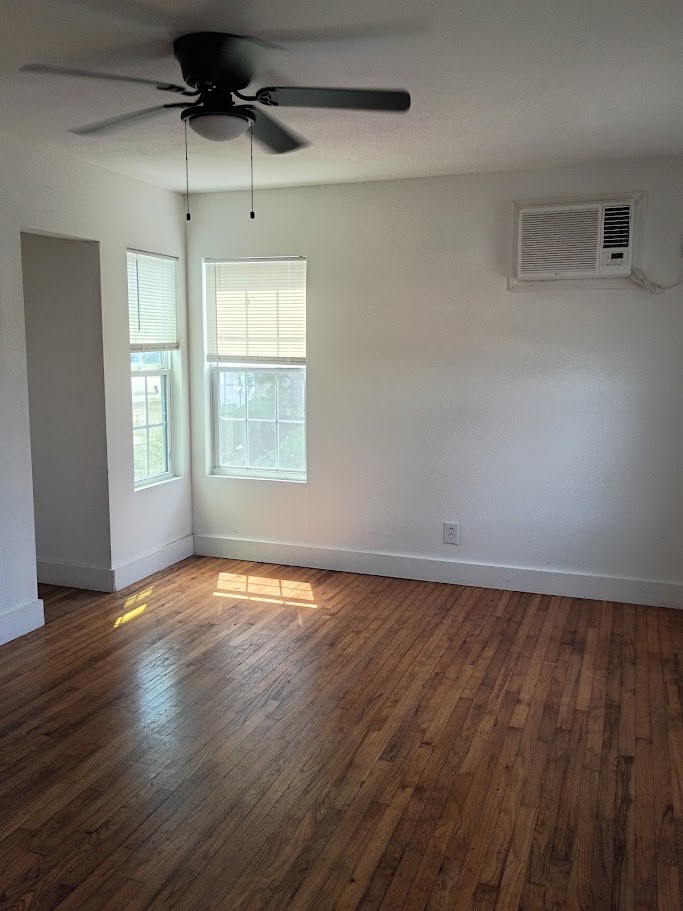 905 Louisiana Ave 3 Property Photo 2
