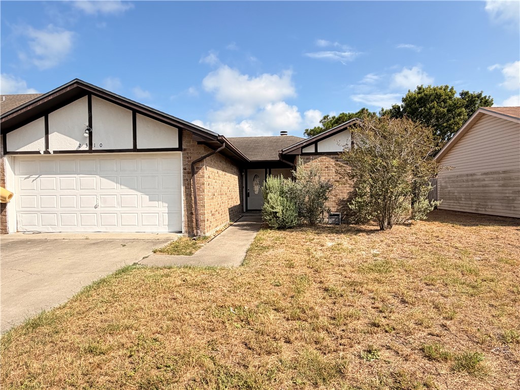 2310 Vialoux Dr Property Photo 2