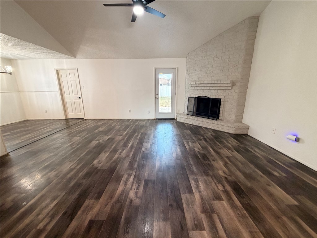 2310 Vialoux Dr Property Photo 4