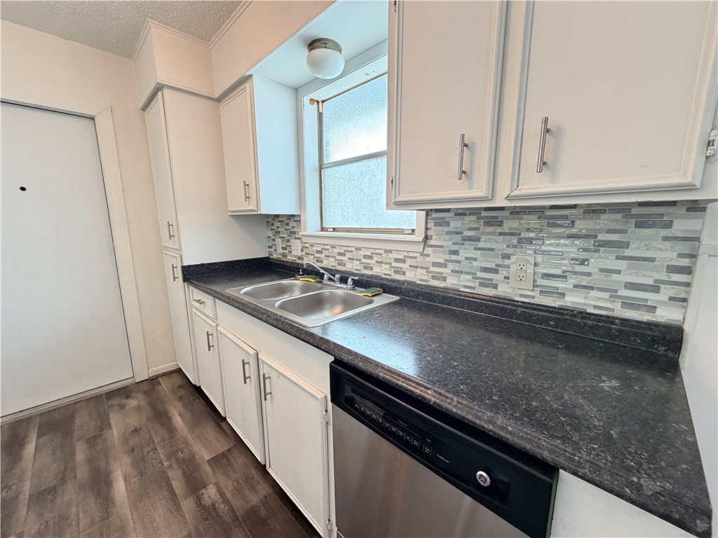 2310 Vialoux Dr Property Photo 17