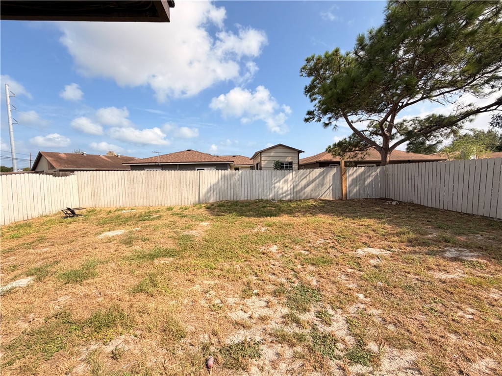 2310 Vialoux Dr Property Photo 38