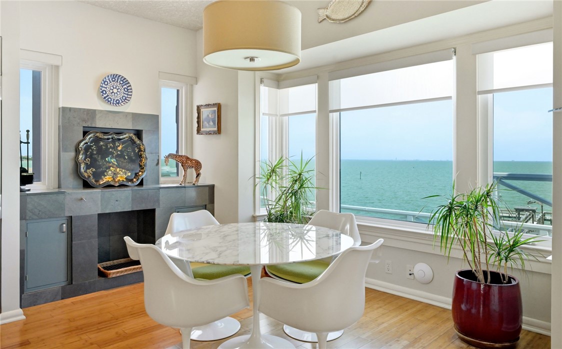 4002 Ocean Dr Property Photo 22