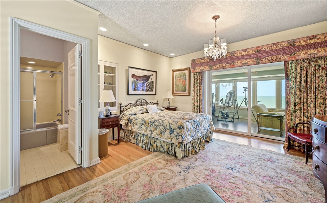 4002 Ocean Dr Property Photo 30