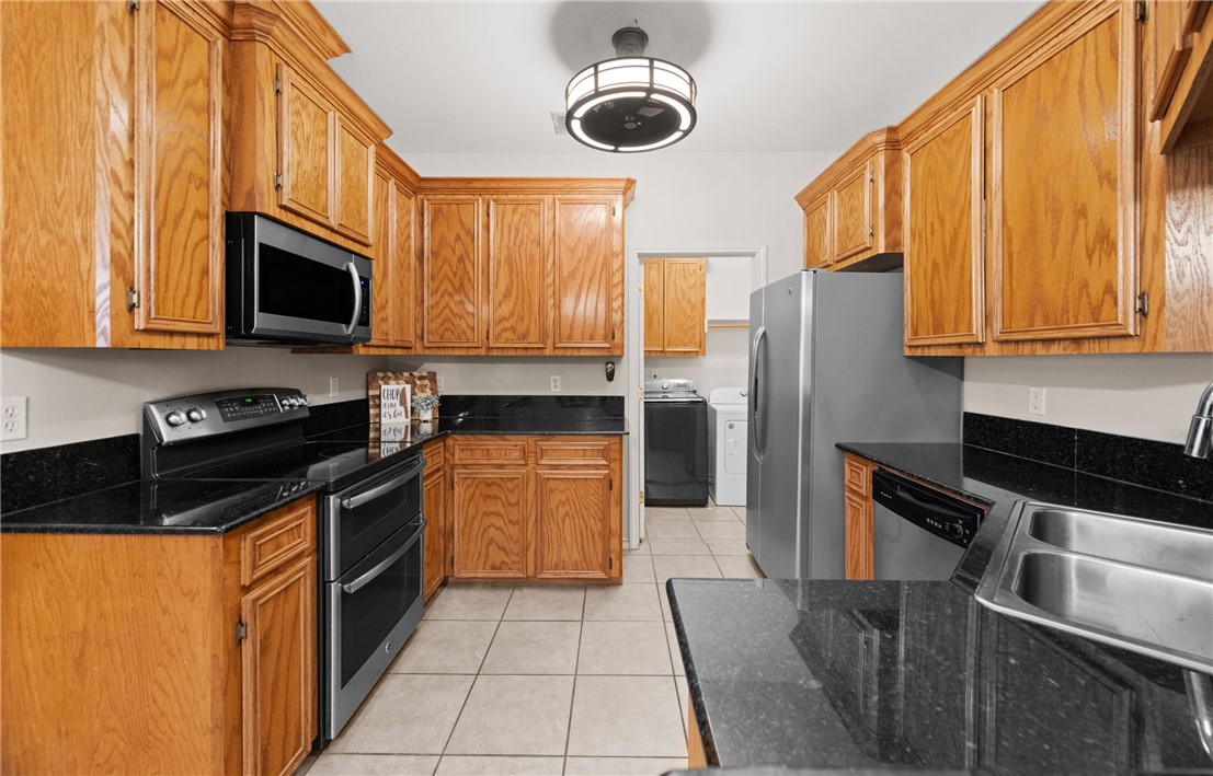 3105 Masterson Dr Property Photo 7