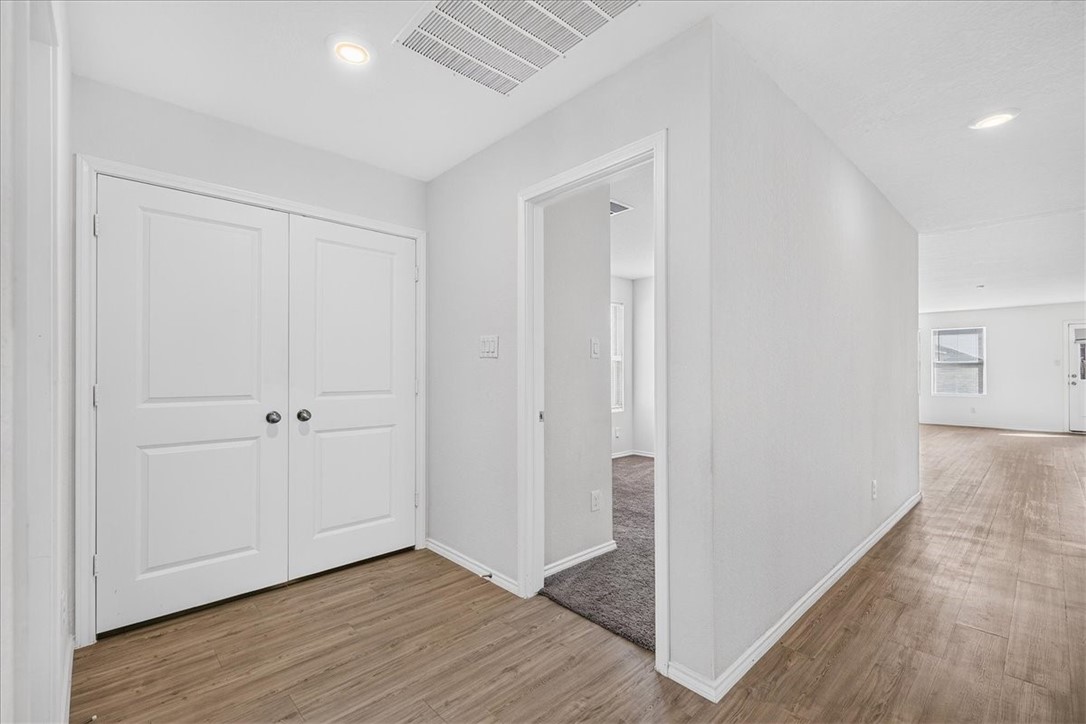 2722 Winterfell St Property Photo 9