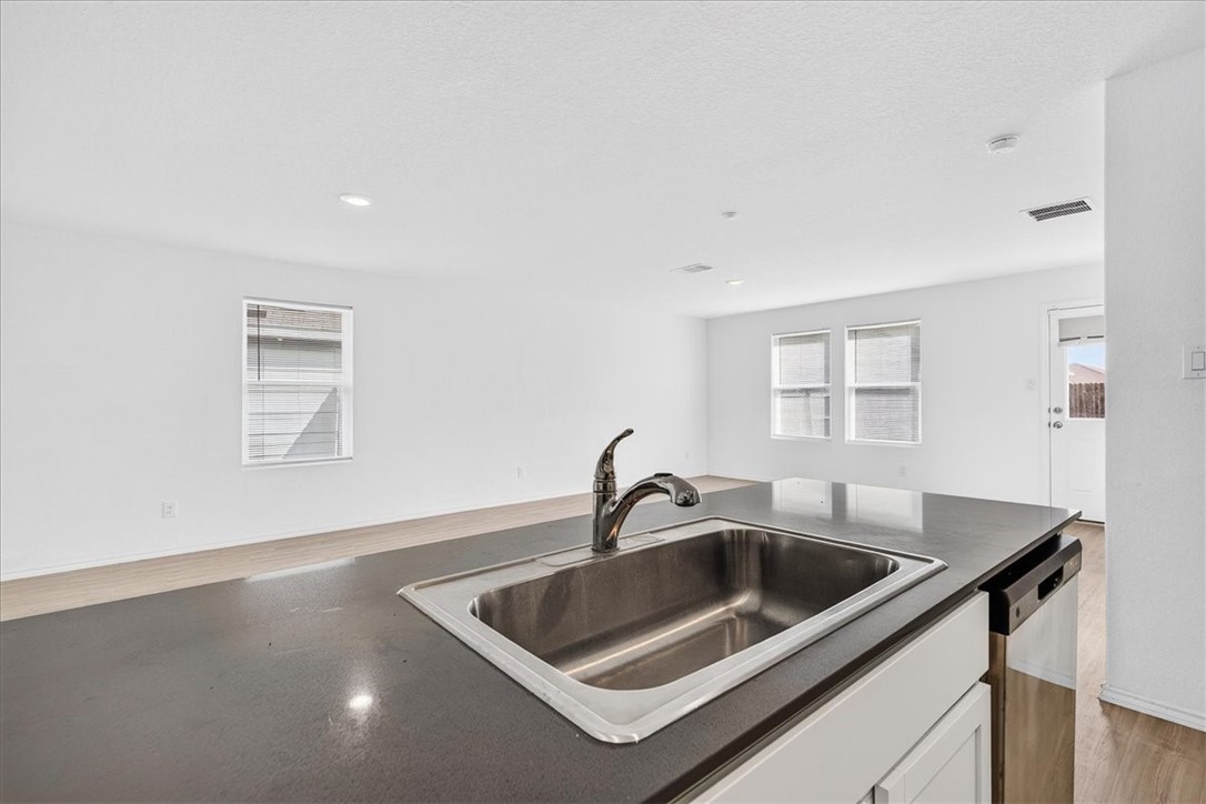 2722 Winterfell St Property Photo 17