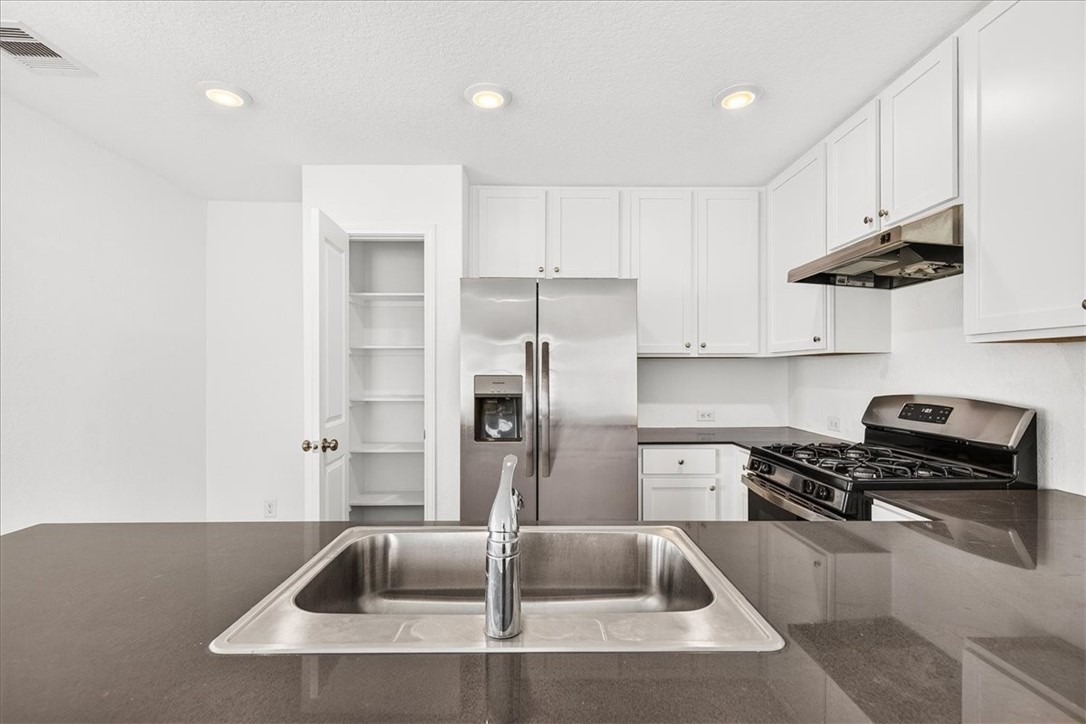 2722 Winterfell St Property Photo 18