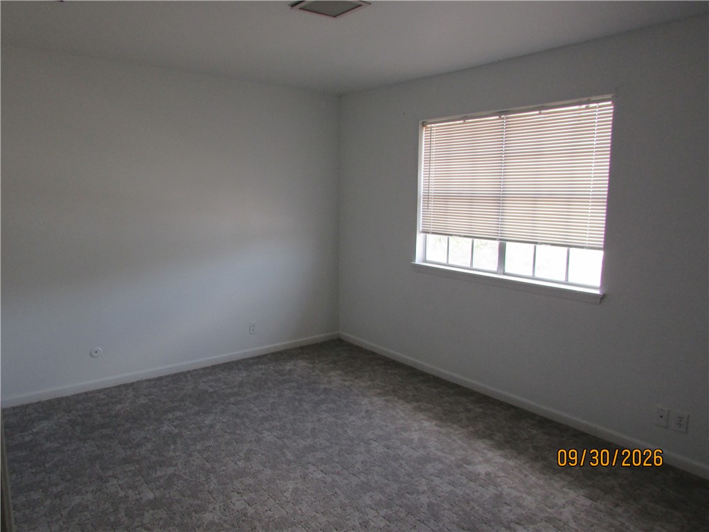 483194 Property Photo 11