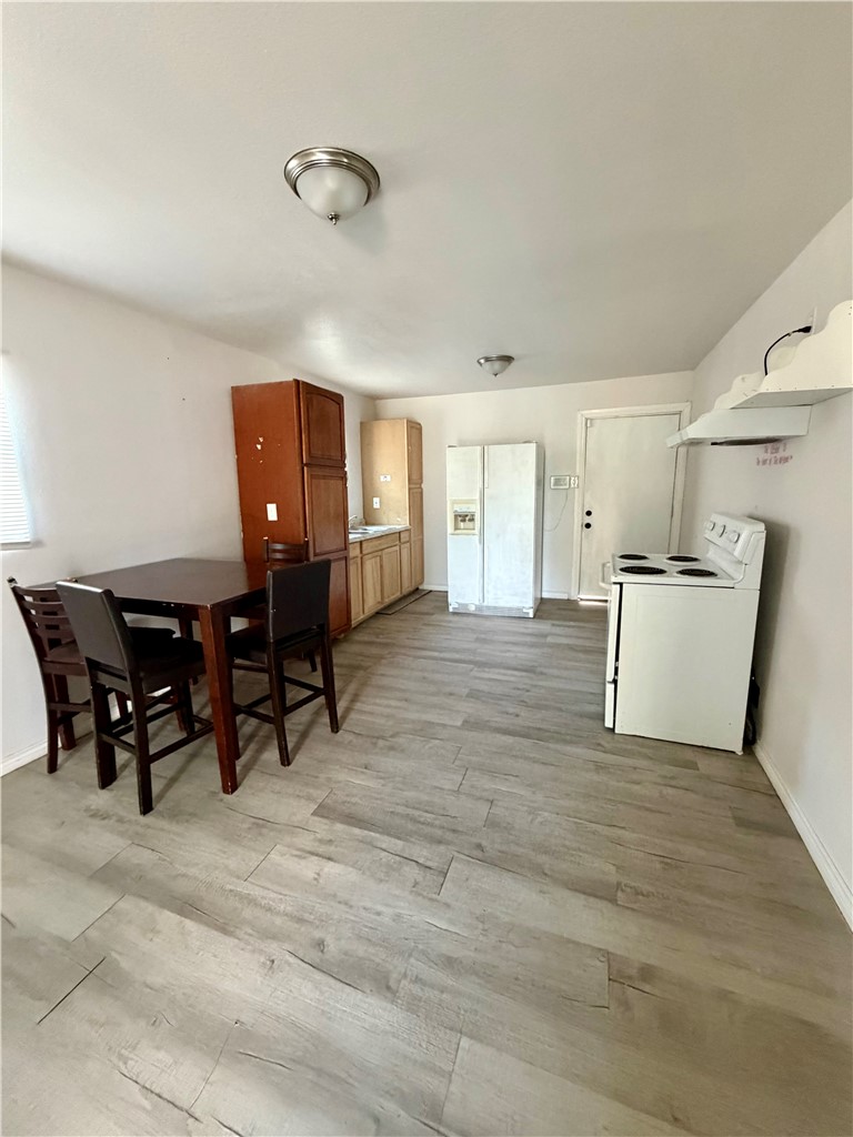 1220 Kansas St Property Photo 4