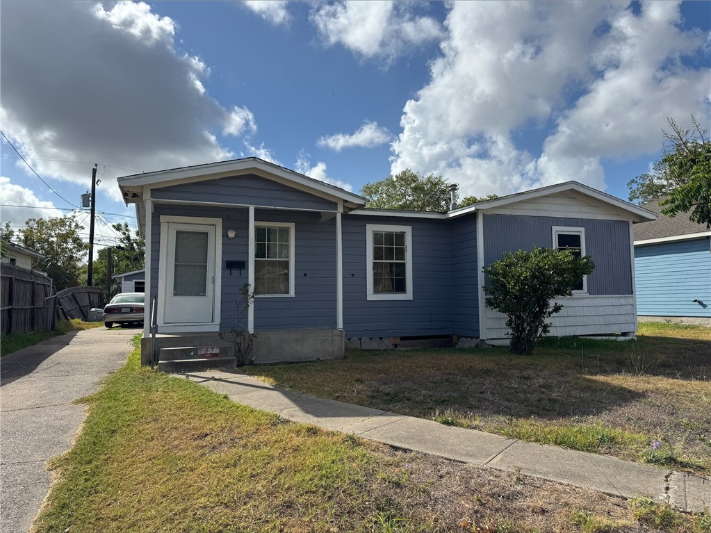 1634 Brentwood Dr Property Photo 1